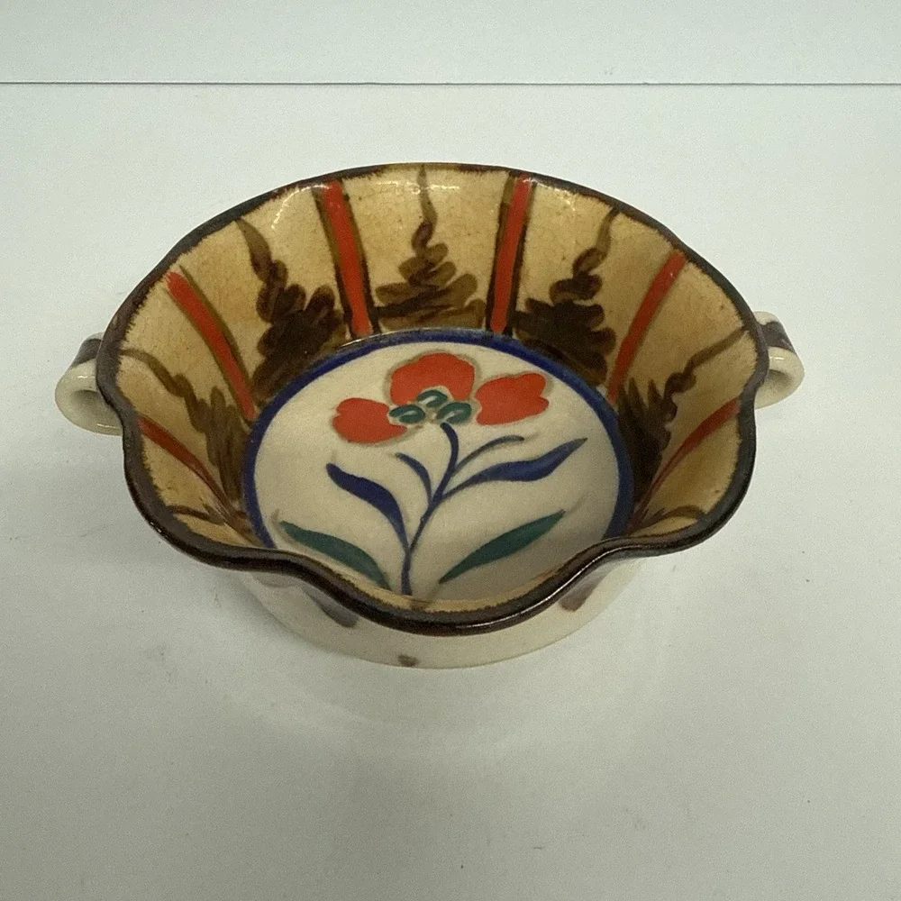 19th-century Jaspe bowl, hand-painted with a floral motif Made In‎ Japan Pottery